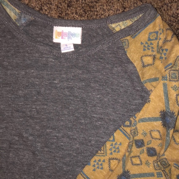 Lularoe Randy tee - Picture 2 of 2